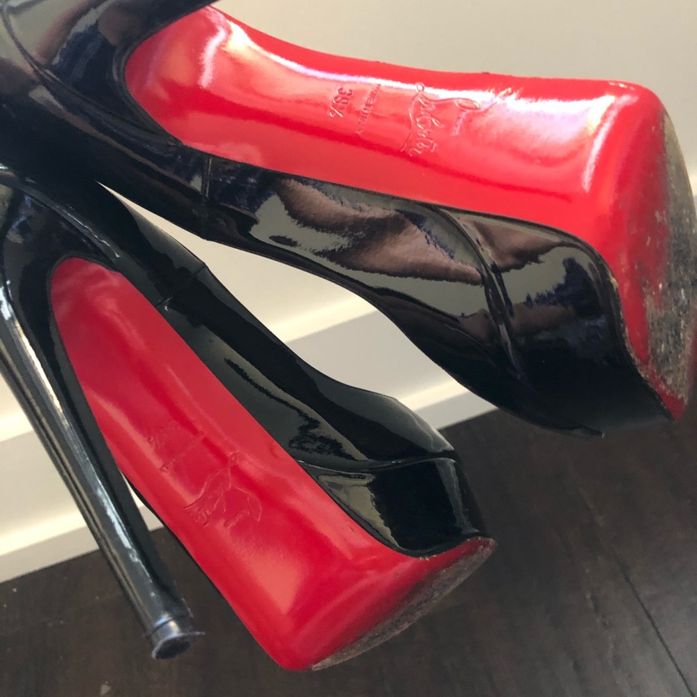 Authentic Louboutin Banane 140 Black Patent 39.5